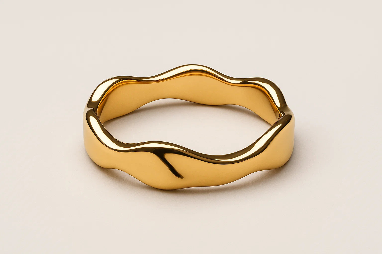 ''Cleo'' Ring