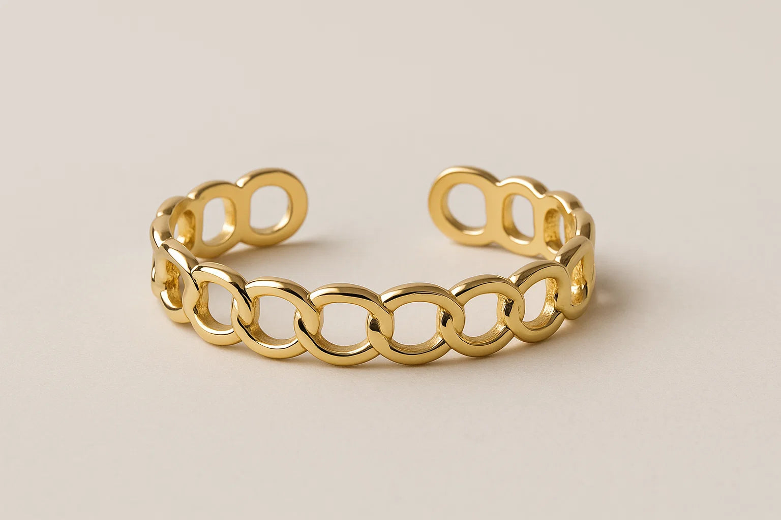 ''Nara'' Ring